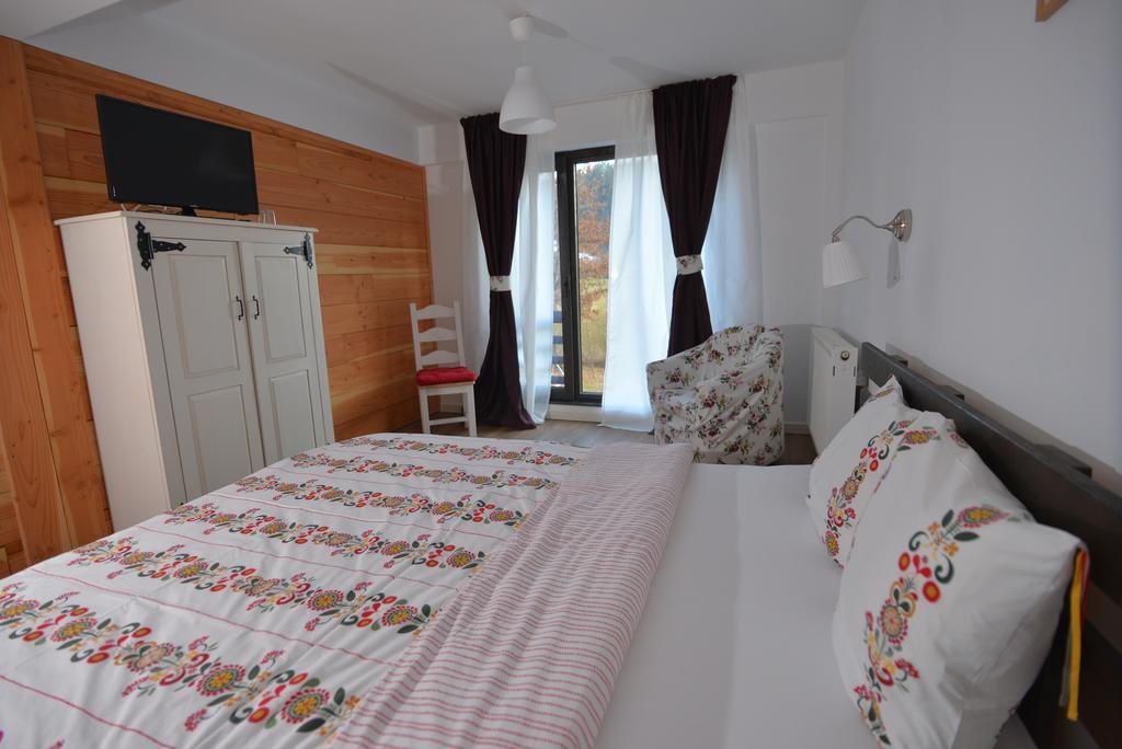 Hotel Talhaus Vişeu de Sus Zewnętrze zdjęcie